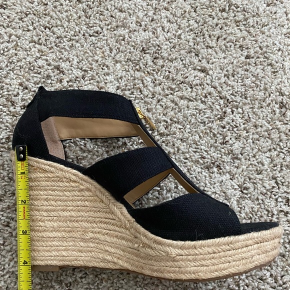 Michael Kors Zippered Wedge Sandals-Black-Size 8.5M-Excellent Condition! - Picture 2 of 8